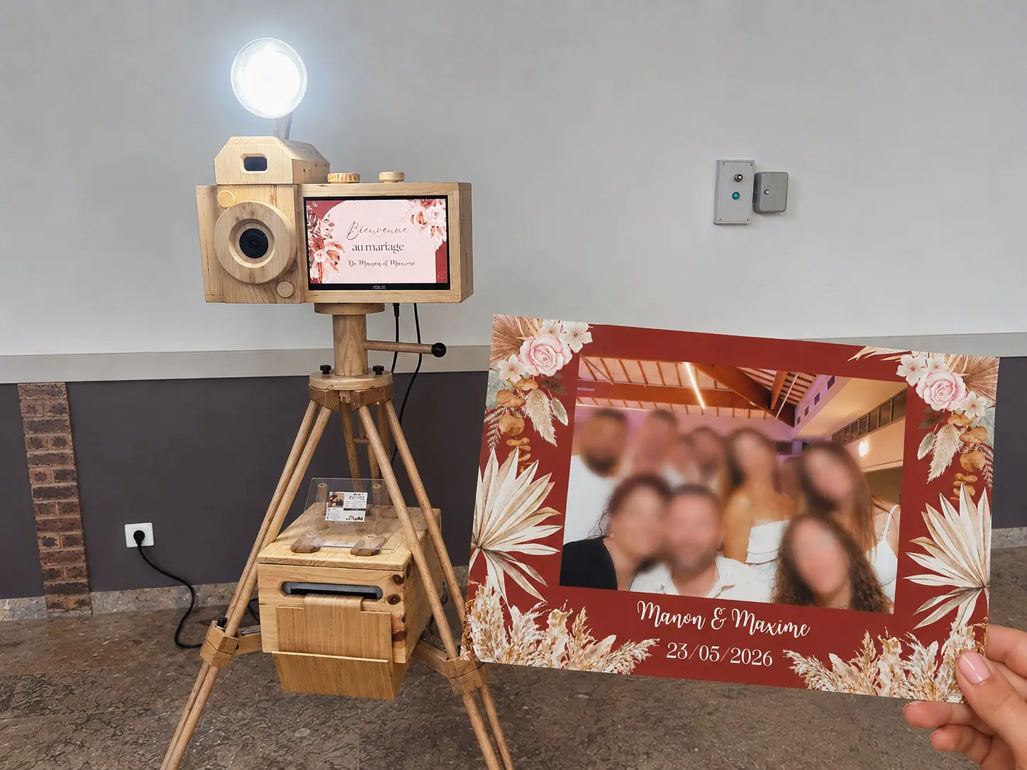 Tirage photo de mariage avec cadre personnalisé aux couleurs des mariés